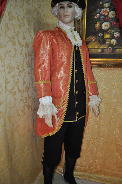 Costume