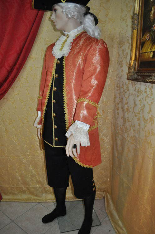Costume