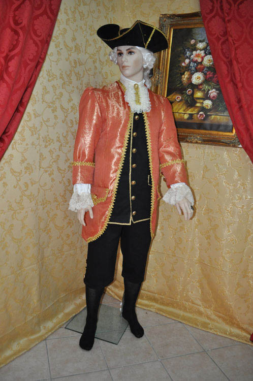 Costume