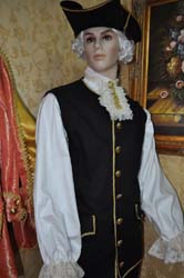Costume