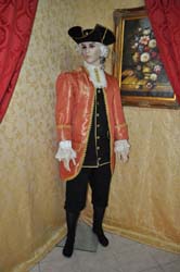 Costume