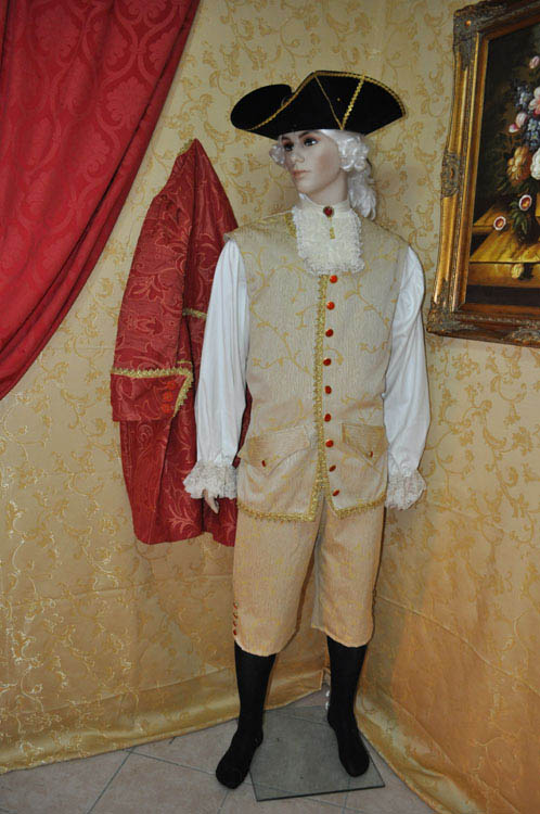 Costume