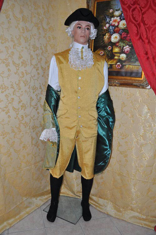 Costume
