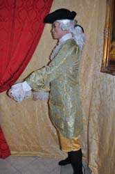 Costume