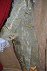 Costume