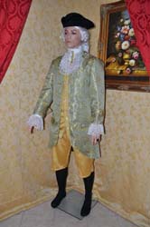 Costume