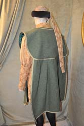 Vestito-Cavaliere-del-Medioevo (8)