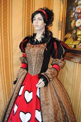 Red Queen Costume (1)