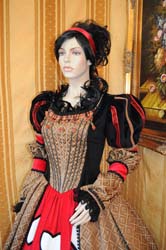 Red Queen Costume (13)