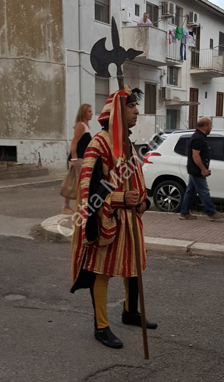 sfilata corteo bernalda figurante  (2)