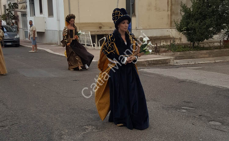 sfilata corteo bernalda figurante catia mancini (13)