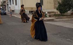 sfilata corteo bernalda figurante catia mancini (13)