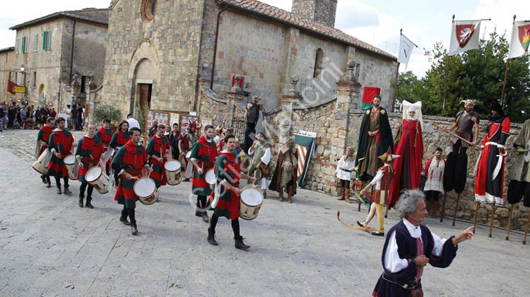 costume su misura trampoli trampolieri (1)