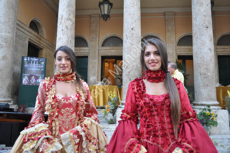 Venetian woman costume for sale 5