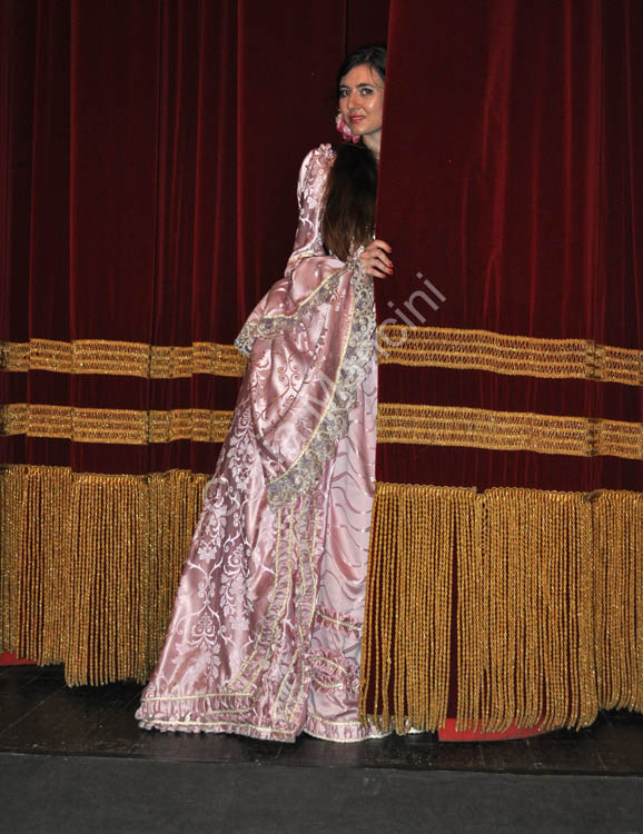 costume in teatro